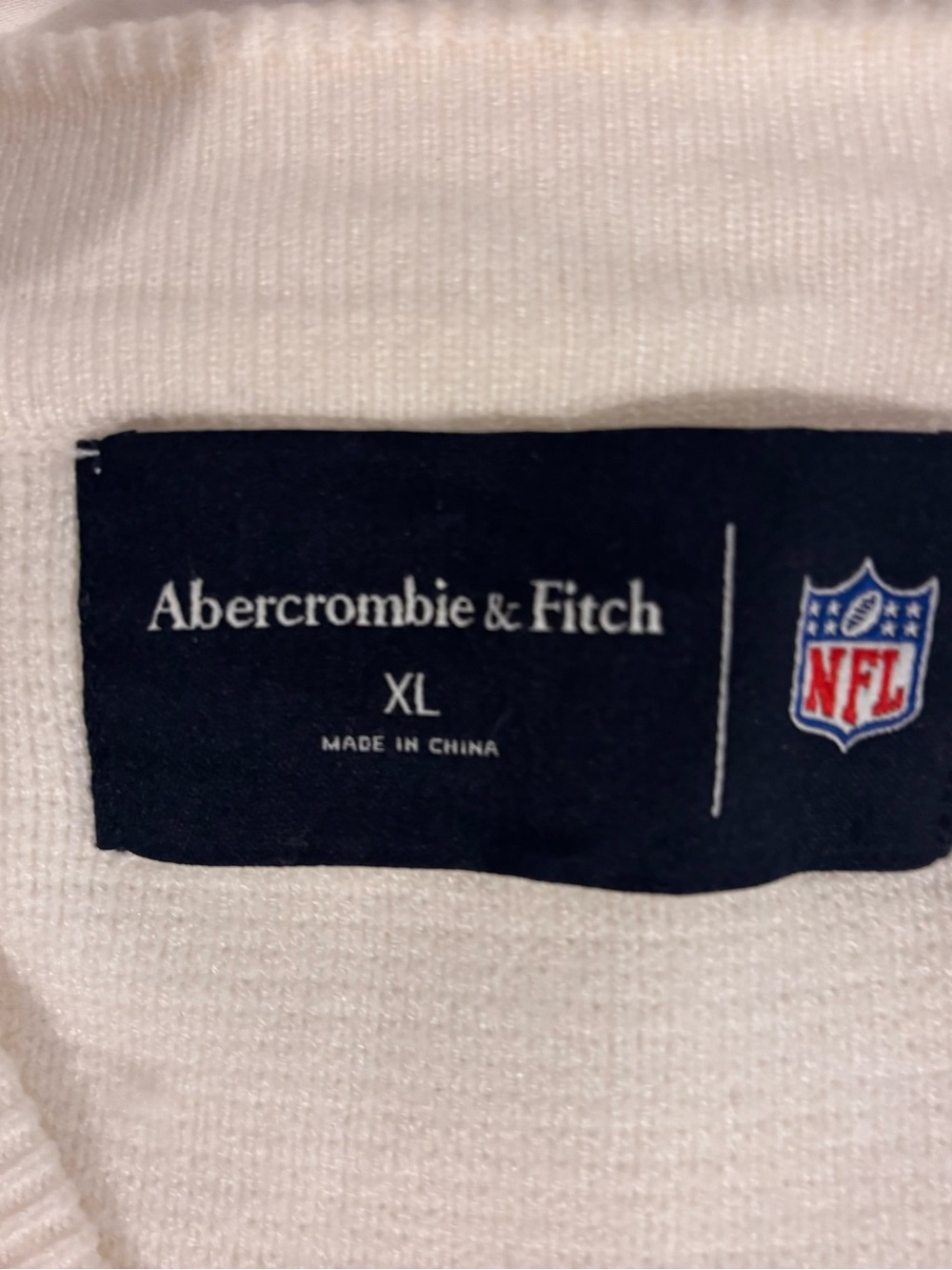 Abercrombie & Fitch Kansas Chiefs NFL Sweater Women XL Sweatshirt White Red - Picture 5 of 7